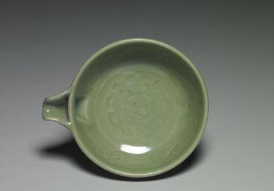 图片[2]-Yi-type bowl with incised and impressed decoration in celadon glaze, Longquan ware, Early Ming dynasty, Late 14th century-China Archive